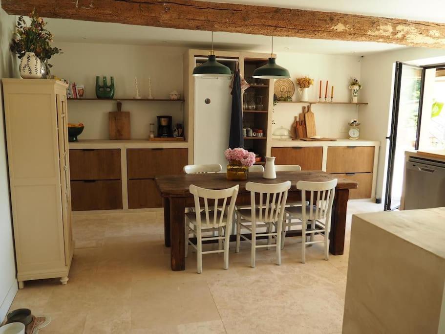Charmante Grange Aux Monts D'Or Collonges-au-Mont-d'Or ภายนอก รูปภาพ